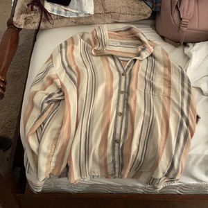 Cute comfortable top/ nice for the fall